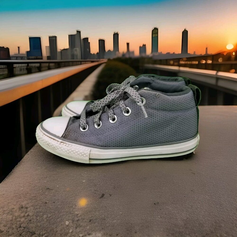 ✅Converse Chuck Taylor All Star Street Mid Shoes Youth/GS Size 2 Grey 661890F